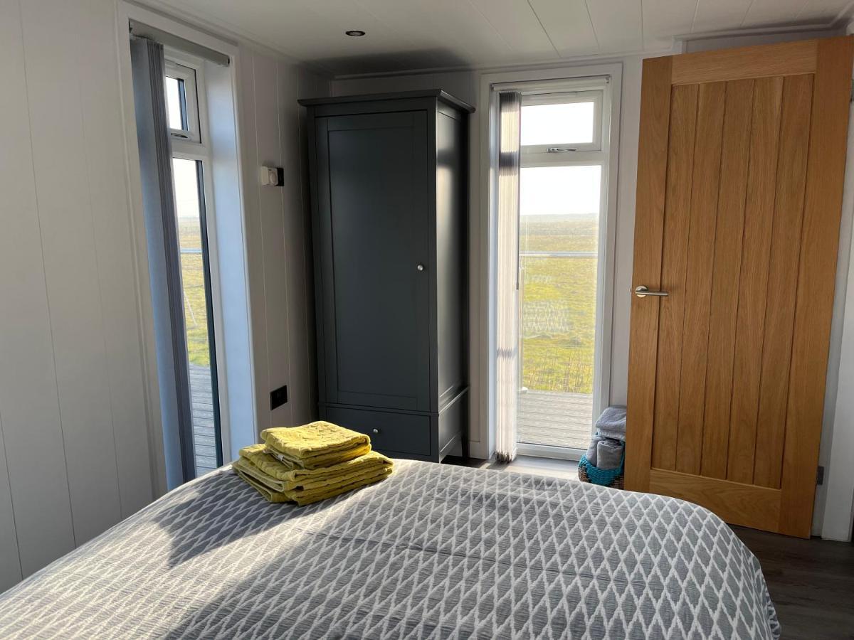 Seas The Day - Self Catering Lodge North Uist Paible Bagian luar foto