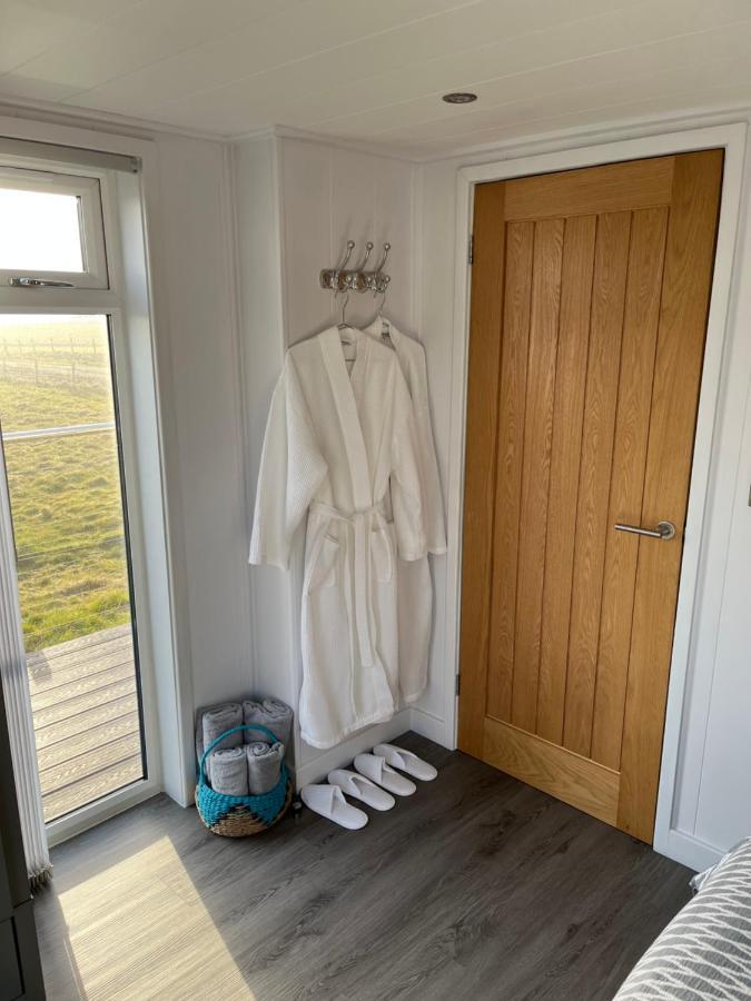 Seas The Day - Self Catering Lodge North Uist Paible Bagian luar foto